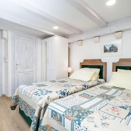 Solis Old Town Apartment