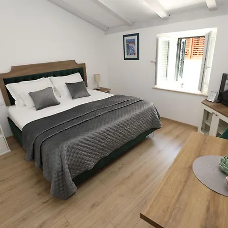 Solis Old Town Apartment *