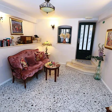 Solis Old Town Apartment