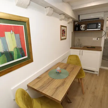 Solis Old Town Apartment