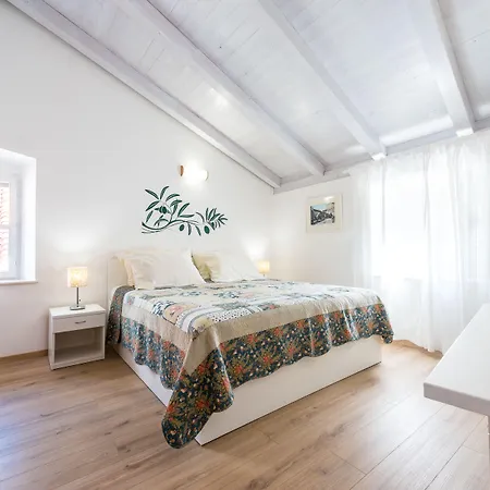 Apartment Solis Old Town