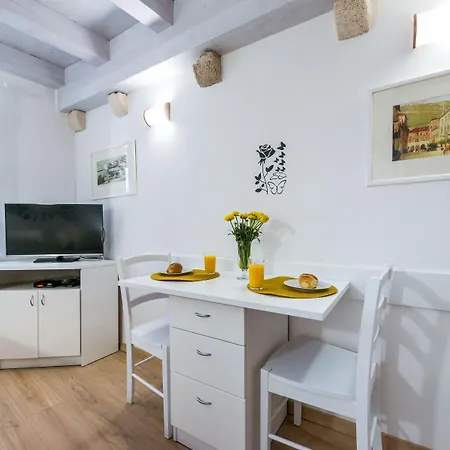 Solis Old Town Apartment