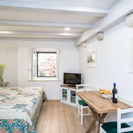 Apartment Solis Old Town