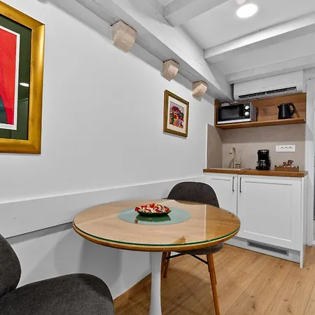 Apartment Solis Old Town *