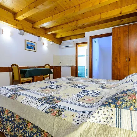 Solis Old Town Apartman *