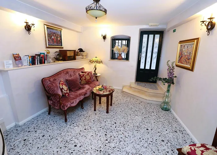 Solis Old Town דירה