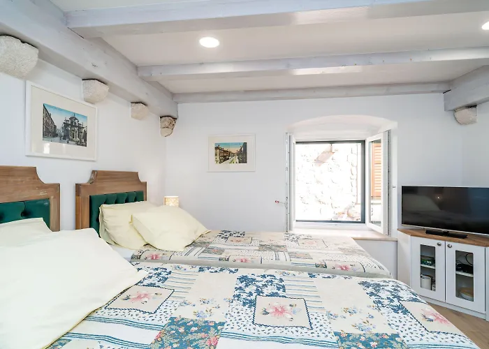 Solis Old Town דירה