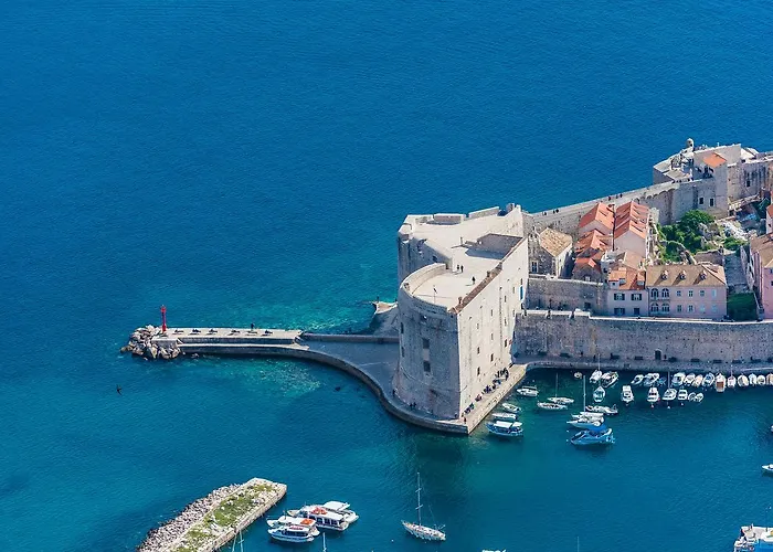 Solis Old Town 아파트 *